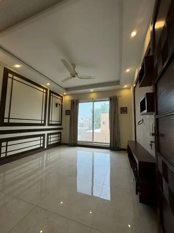 2250 Square Feet House In Paragon City For Rent