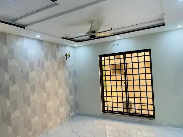 10 Marla House For Rent Available Usman Block Bahria Town Lahore