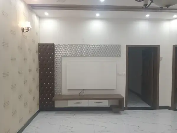 10 Marla House For Rent In Tulip Block Bahria Town Lahore