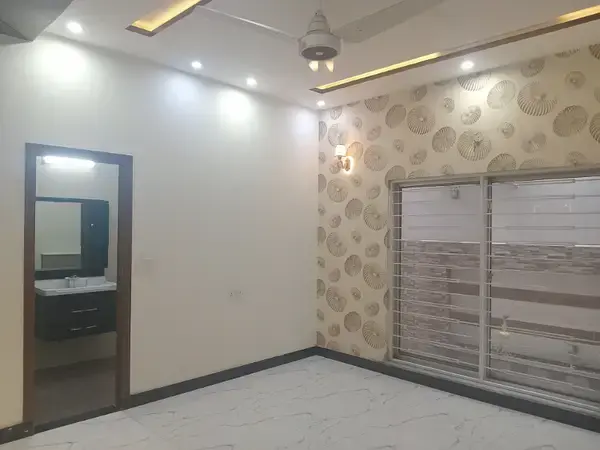 10 Marla House For Rent In Tulip Block Bahria Town Lahore